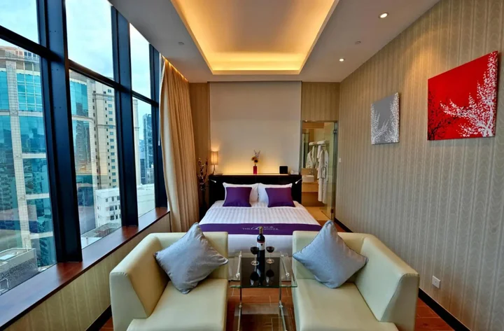 Гонконг: The Bauhinia Hotel Tsim Sha Tsui