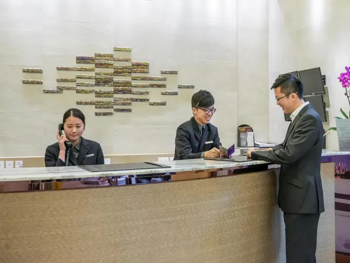 Гонконг: The Bauhinia Hotel Tsim Sha Tsui