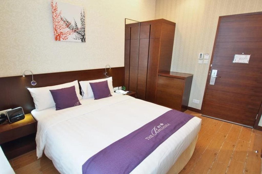 Гонконг: The Bauhinia Hotel Tsim Sha Tsui