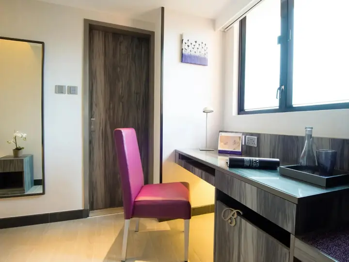 Гонконг: The Bauhinia Hotel Tsim Sha Tsui