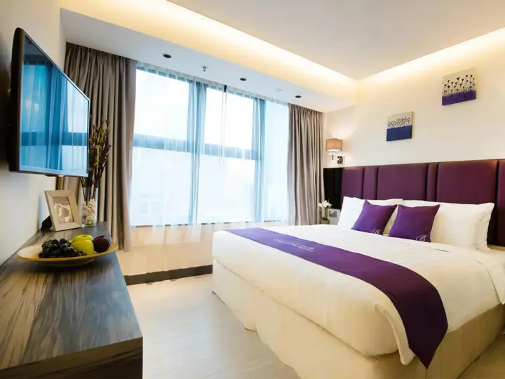 Гонконг: The Bauhinia Hotel Tsim Sha Tsui