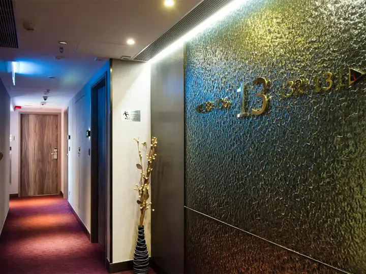 Гонконг: The Bauhinia Hotel Tsim Sha Tsui