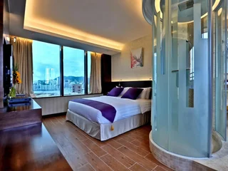Гонконг: The Bauhinia Hotel Tsim Sha Tsui