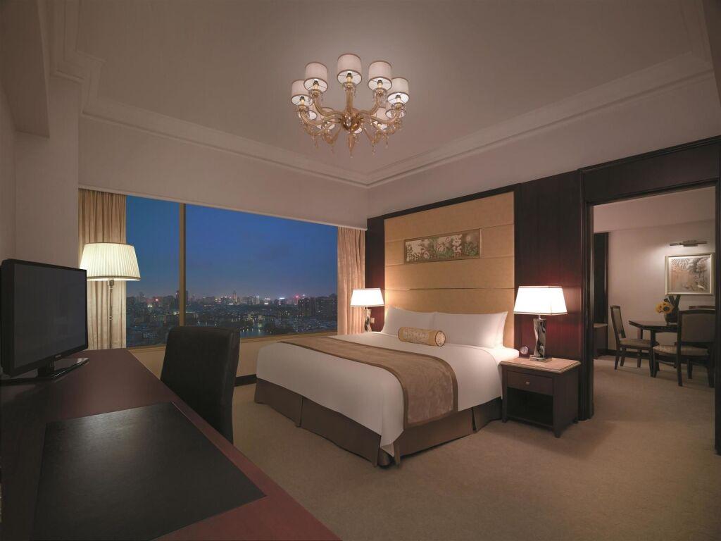 Ухань: Shangri-La Wuhan