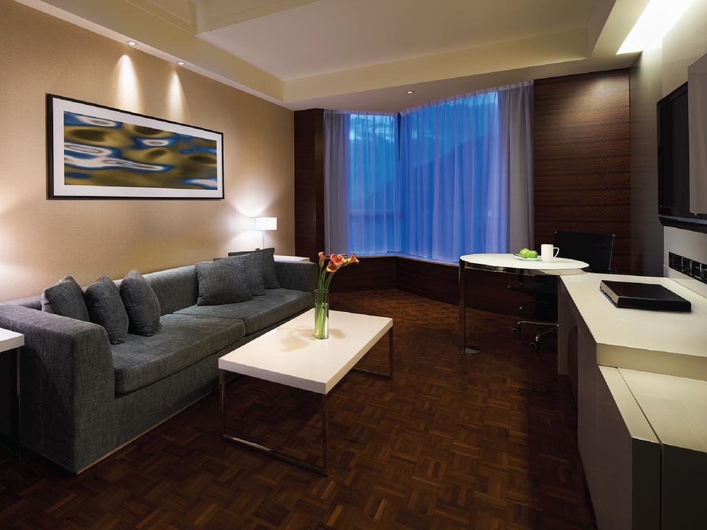 Гонконг: Lhotel Island South