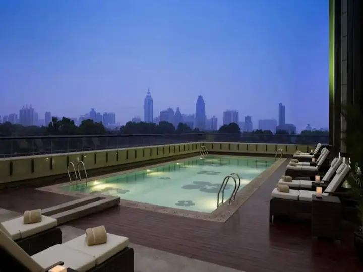 Шэньчжэнь: JW Marriott Hotel Shenzhen