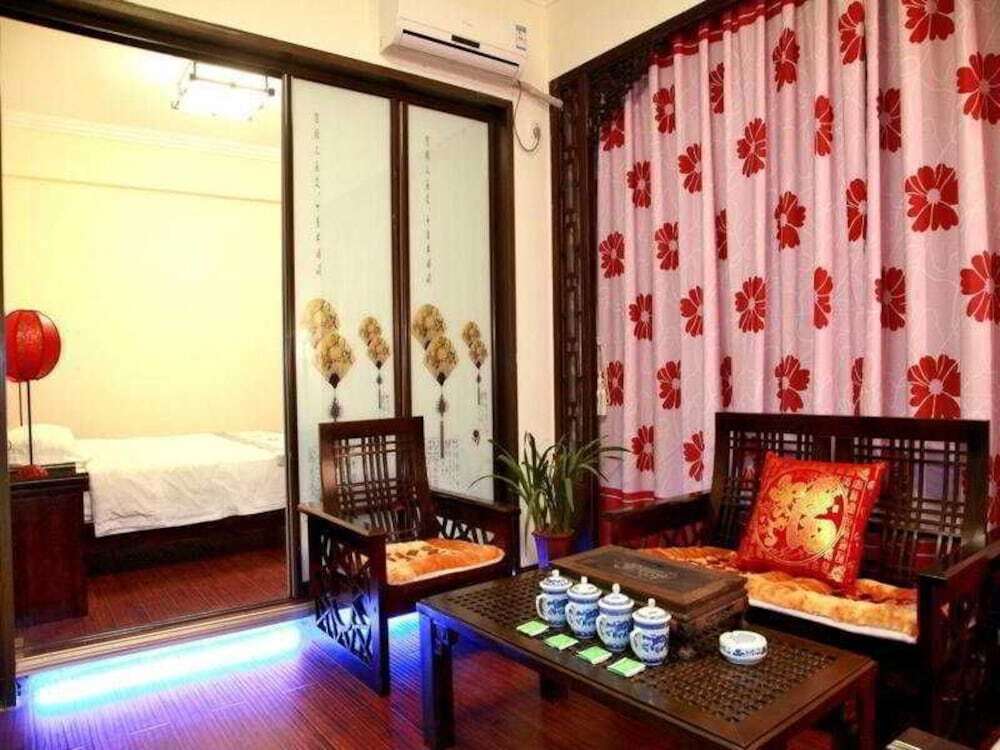 Яншо: Guilin Overseas Chinese Mansion