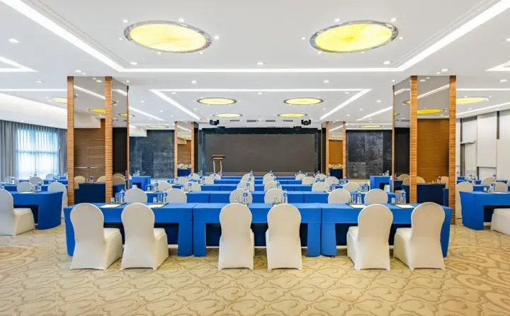 Пекин: Holiday Inn Beijing Deshengmen by IHG
