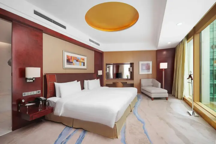 Шанхай: Pudong Shangri-La, Shanghai