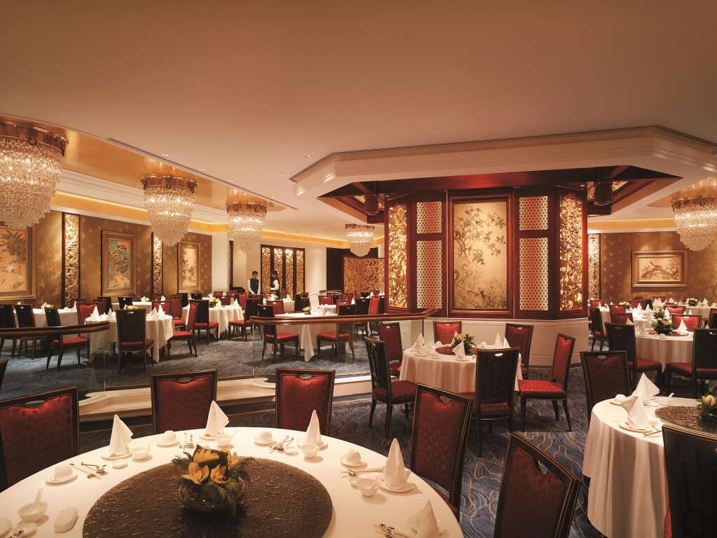 Гонконг: Island Shangri-La, Hong Kong
