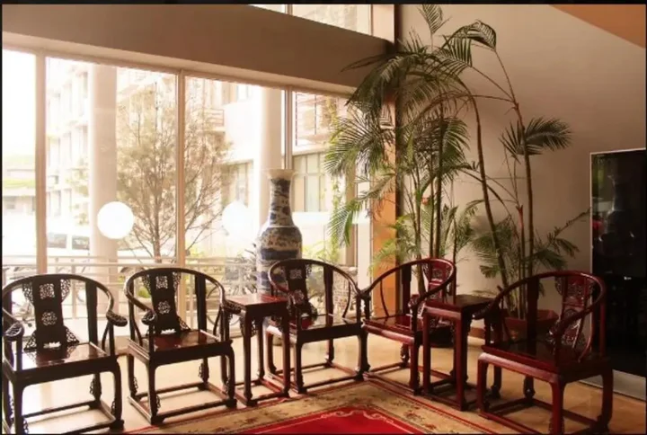 Пекин: King Parkview Hotel
