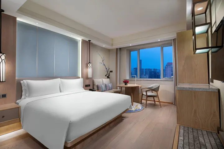 Шанхай: Crowne Plaza Shanghai Nanjing Road by IHG