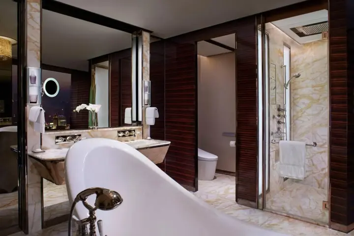 Шанхай: The Ritz-Carlton Shanghai, Pudong