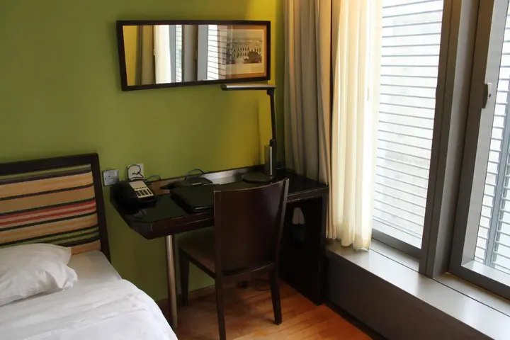 Гонконг: Y Loft Youth Square
