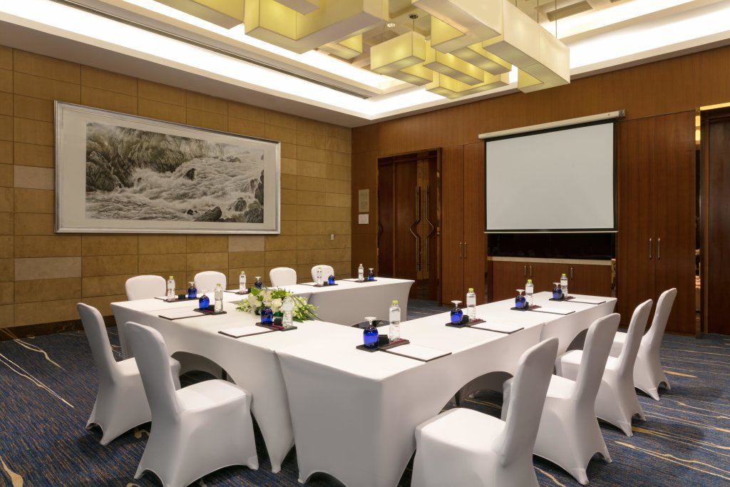 Пекин: Crowne Plaza Beijing Sun Palace by IHG