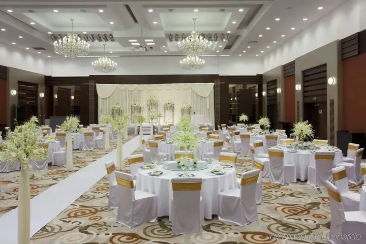 Пекин: Holiday Inn Central Plaza Beijing