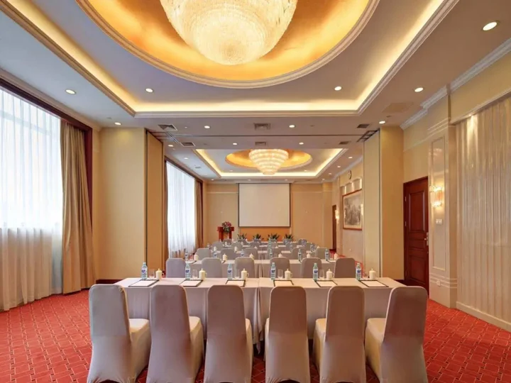 Пекин: XinHai JinJiang Hotel Wangfujing