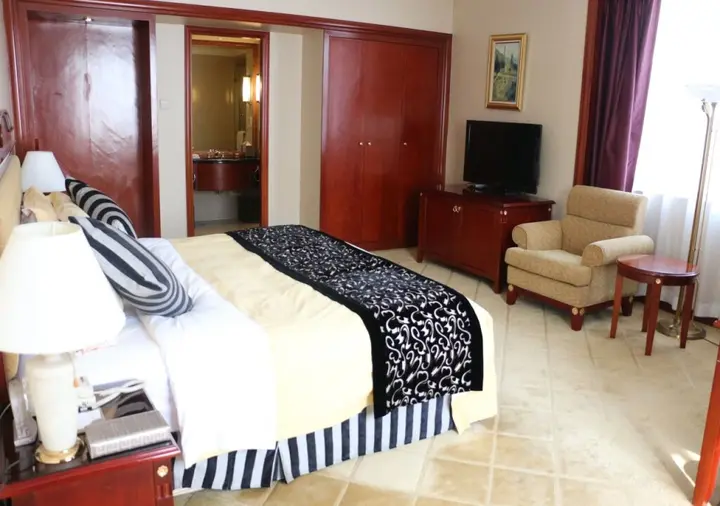 Пекин: XinHai JinJiang Hotel Wangfujing