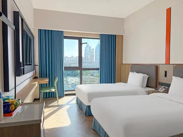 Шанхай: Holiday Inn Express Shanghai Putuo by IHG