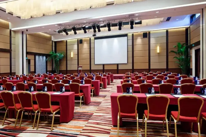 Пекин: Crowne Plaza Beijing International Airport by IHG