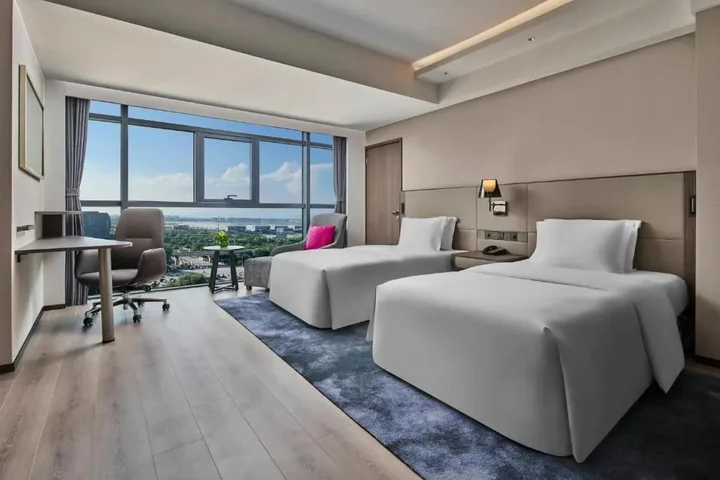 Пекин: Crowne Plaza Beijing International Airport by IHG