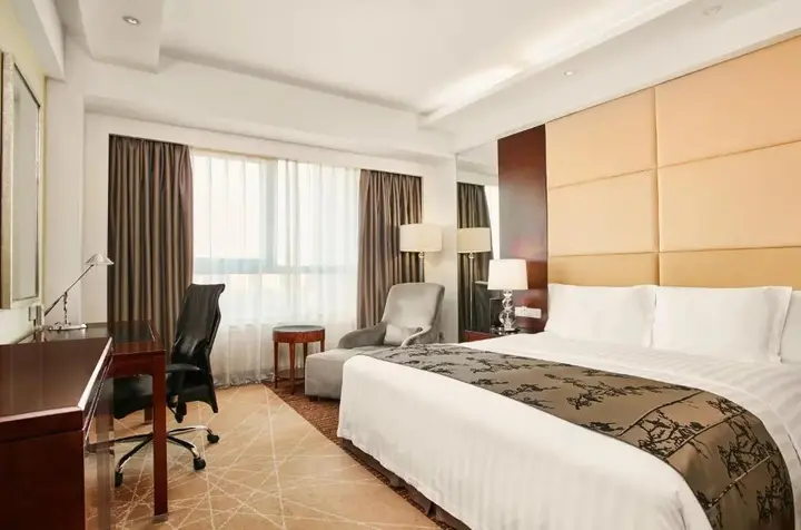 Пекин: Crowne Plaza Beijing International Airport by IHG