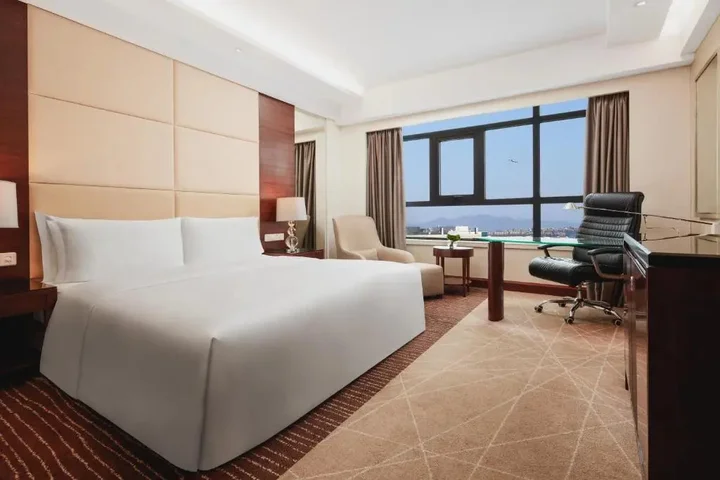 Пекин: Crowne Plaza Beijing International Airport by IHG