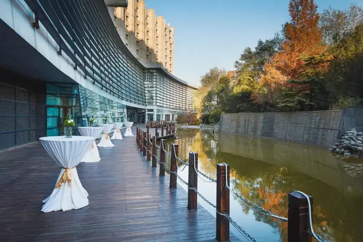 Пекин: Crowne Plaza Beijing International Airport by IHG