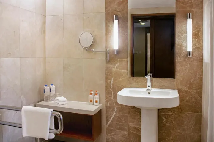 Пекин: Crowne Plaza Beijing International Airport by IHG
