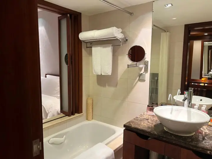 Шанхай: Baolong Hotel Shanghai