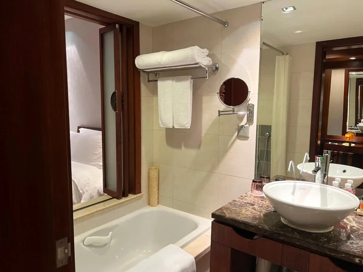 Шанхай: Baolong Hotel Shanghai