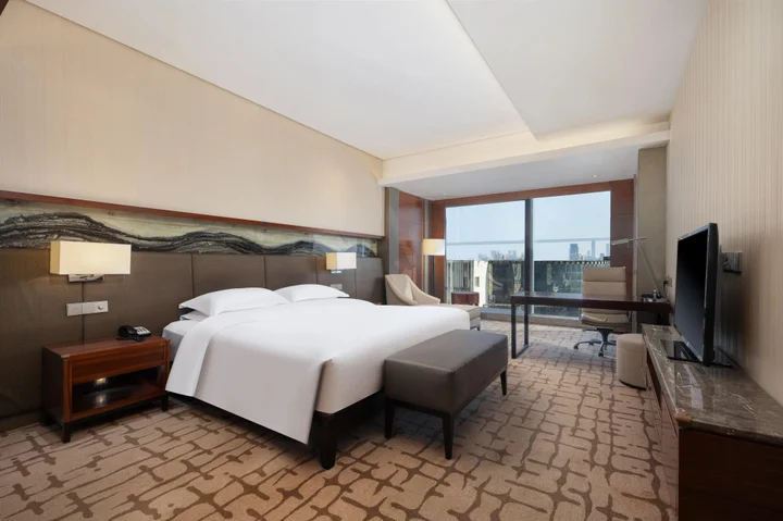 Цзинань: InterContinental Jinan City Center by IHG