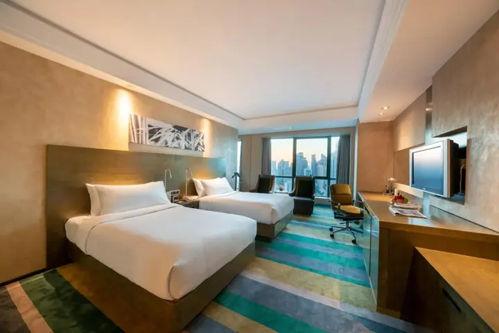 Шанхай: The Eton Hotel