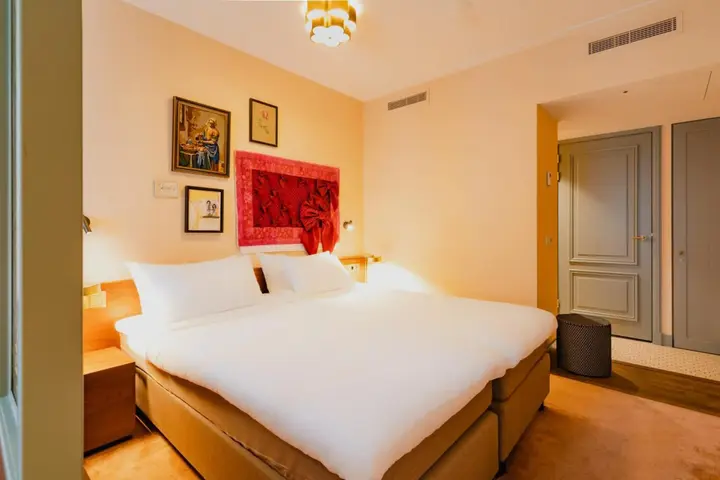 Шанхай: The Eton Hotel
