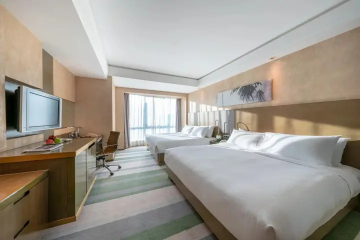 Шанхай: The Eton Hotel