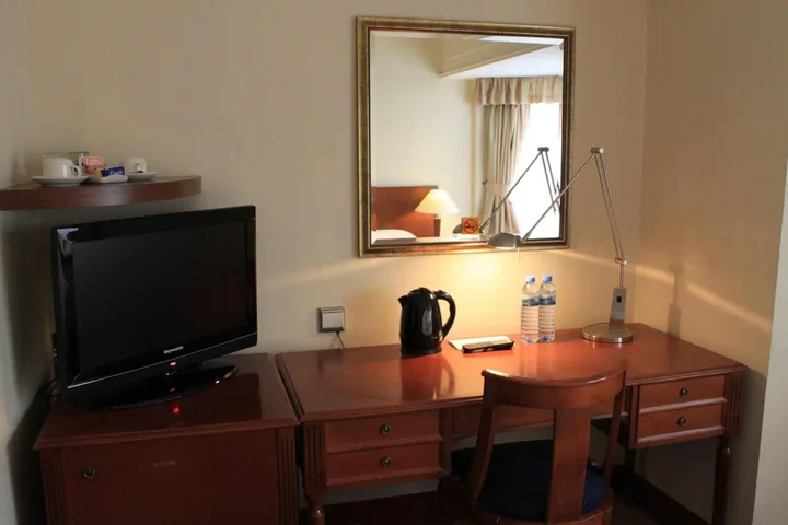 Гонконг: The Emperor (Happy Valley) Hotel