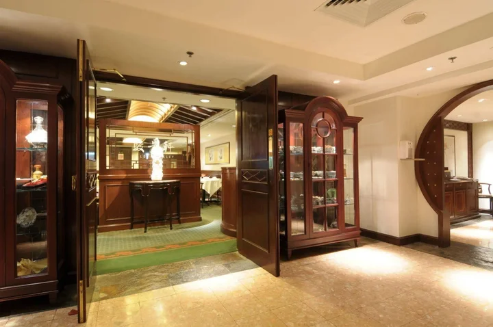 Гонконг: The Emperor (Happy Valley) Hotel