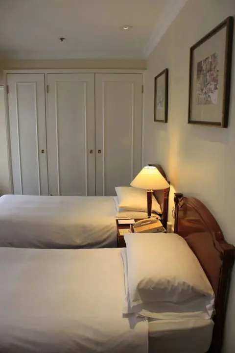Гонконг: The Emperor (Happy Valley) Hotel