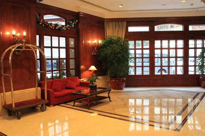 Гонконг: The Emperor (Happy Valley) Hotel