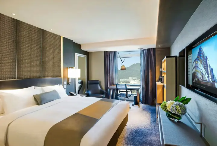 Коулун: Royal Plaza Hotel