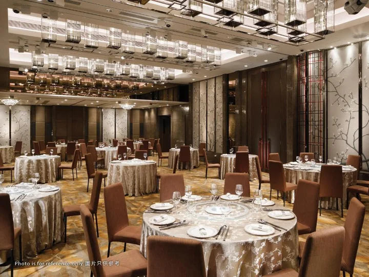 Коулун: Royal Plaza Hotel