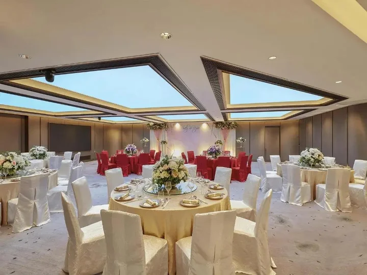 Гонконг: Novotel Century Hong Kong