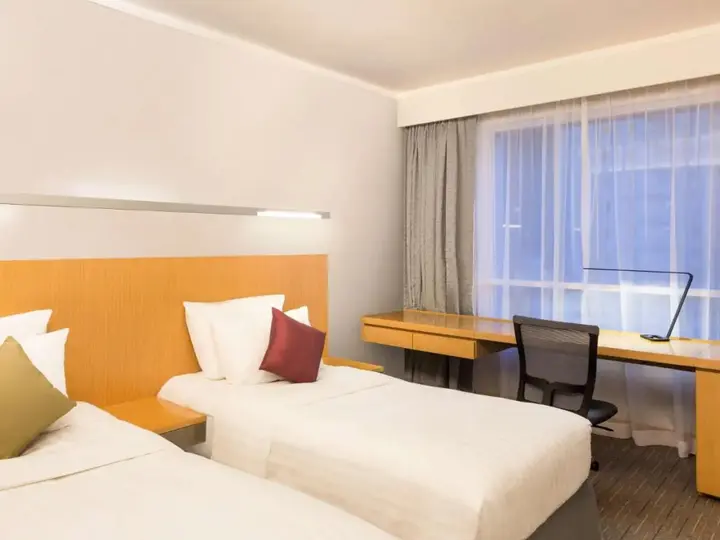 Гонконг: Novotel Century Hong Kong