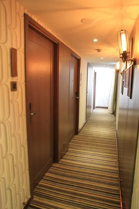 Гонконг: Largos Hotel