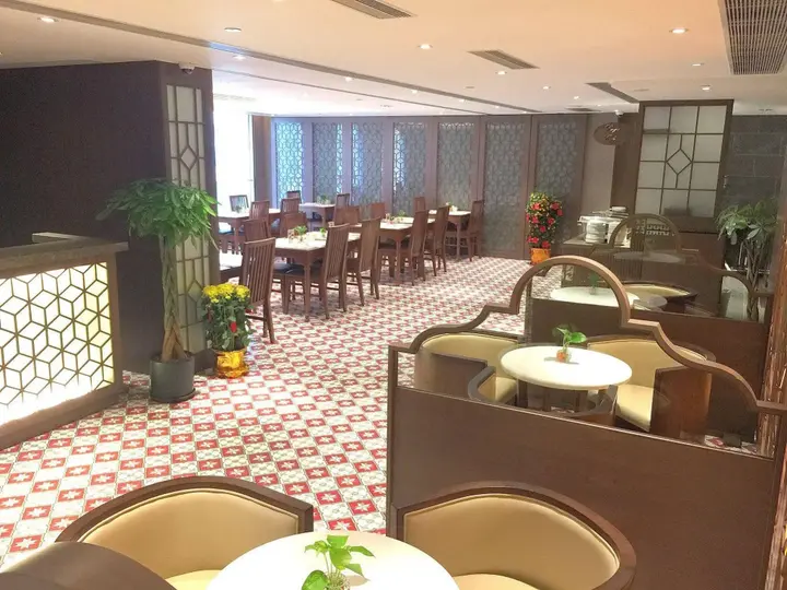 Гонконг: Largos Hotel