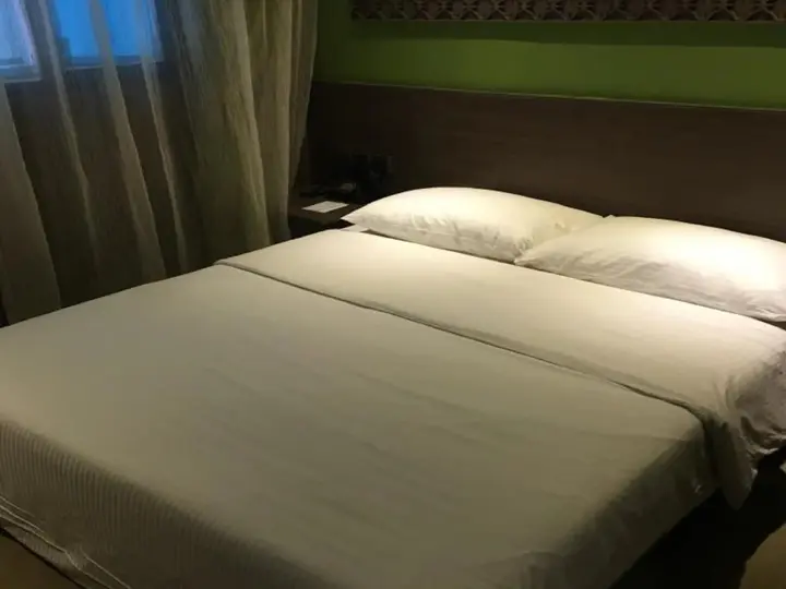 Гонконг: Largos Hotel