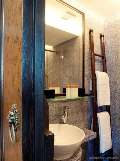 Гонконг: Lan Kwai Fong Hotel @ Kau U Fong