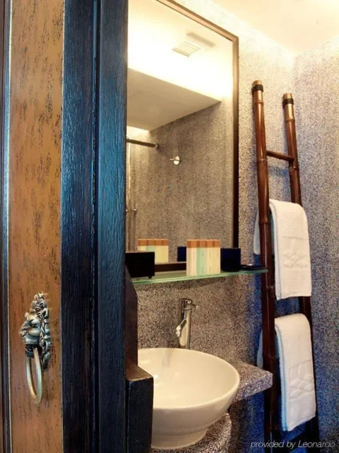 Гонконг: Lan Kwai Fong Hotel @ Kau U Fong