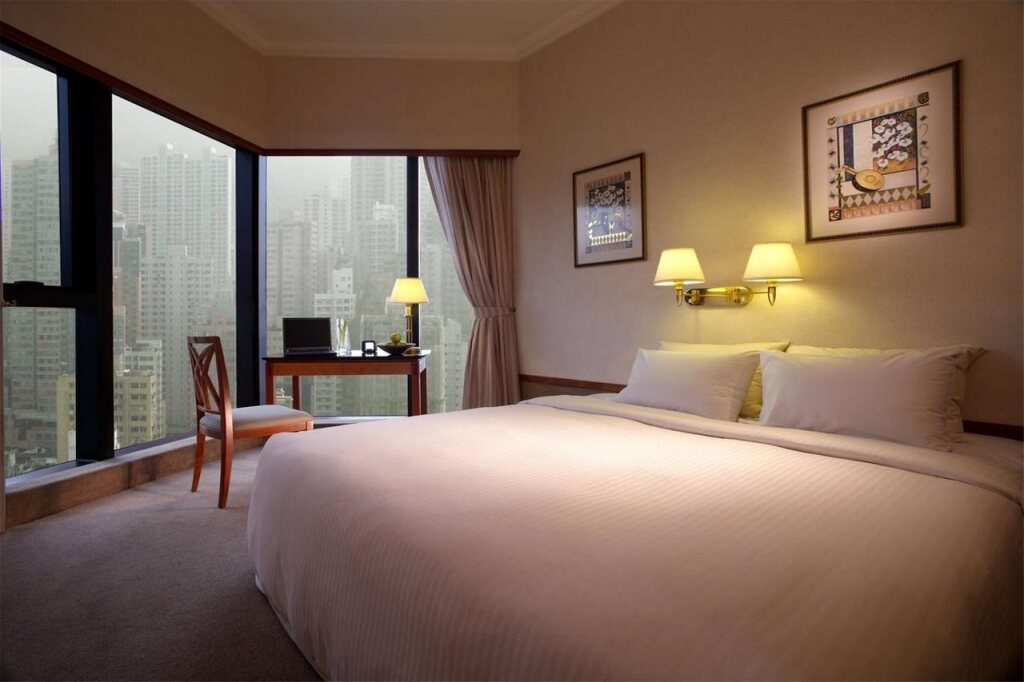 Гонконг: Island Pacific Hotel