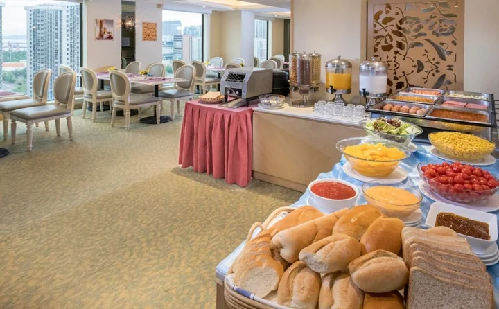 Коулун: Silka Seaview Hotel